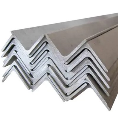 كيف تقطع شريطًا متساويًا الزاوية بدقة؟